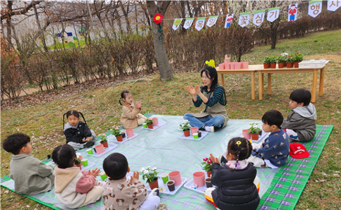 <가온누리유> 아름다운 환경을 위한 식목일-꽃 화분 심기 활동